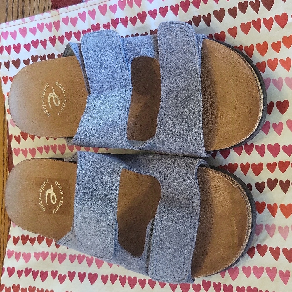 Easy Spirit blue/gray suede Trooper